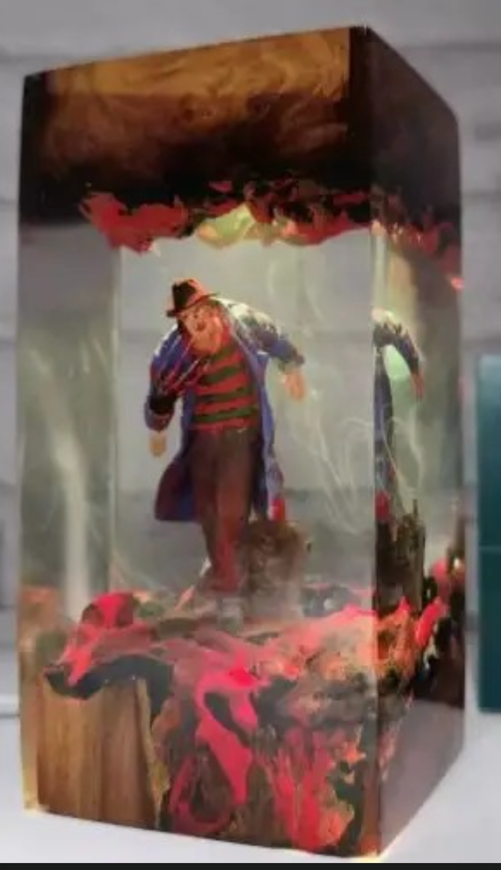 Freddy Krueger resin lamp